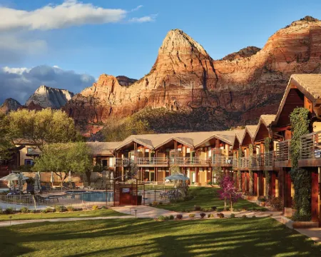 เดสเซิร์ต เพิร์ล อินน์ โรงแรมในสปริงเดล