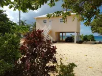 RazorBrac SeaEsta - Private Beachfront Home 酒店
