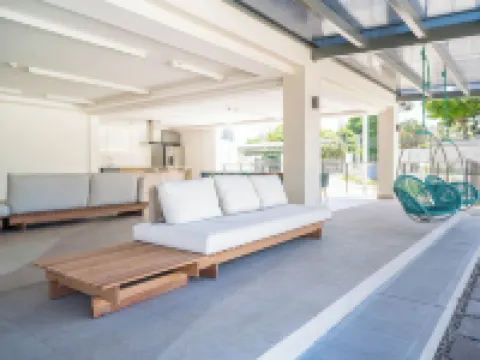 Stylish Apartment w/ Workspace, Pool & Gym Hotels in San Rafael