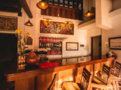 เรสซิเดนซ์บาสซัก โรงแรมในเมือง จำปาสัก