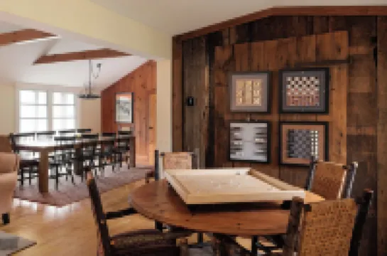 Sleeps 16+Hottub+Sauna+Pet Friendly+7 Min to Skiing Hotels in Waterville Valley