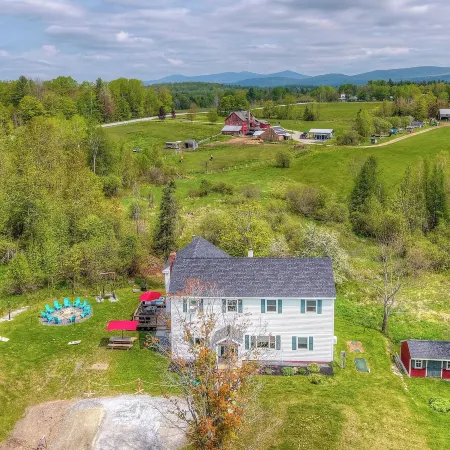 Vermont Vacation Rental Hot Tub, Near Ski Resorts