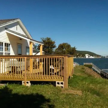 Beautiful Seaside Cottage