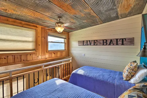 Pet-Friendly Studio w/ Loft & Mountain Views! - Homestays