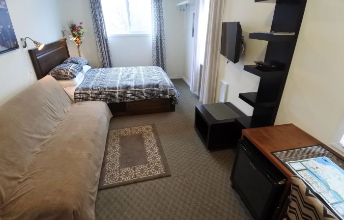 Black Rooster Guesthouse