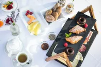 Chalet Grumer Suites&Spa - breakfast