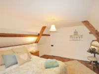 Warmwell Lodge - parking