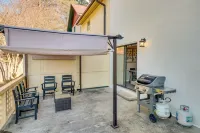 Bright Helen Cottage Walk to Town! - 3-Star