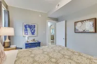 Family Apartment w/ Deck + Yard Near Northwestern Hotels in 