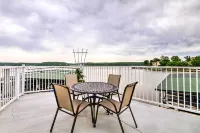 Lakefront Osage Beach Condo Dock Your Boat Here! - صديق للحيوانات الاليفة