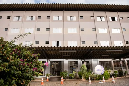 Hotel Lumiar Отели в г. Коронел-Фабрисиану