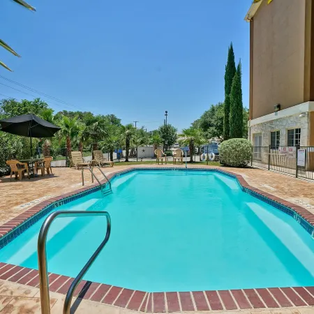 Comfort Inn & Suites Texas Hill Country