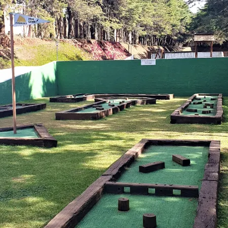 Hotel Fazenda Pirâmides Отели в г. Жарину