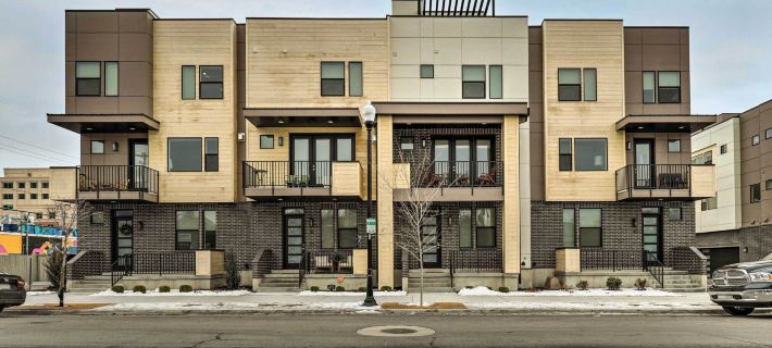 3-Story Provo Townhome 1 Mi to BYU! Ξενοδοχεία στην πόλη Provo