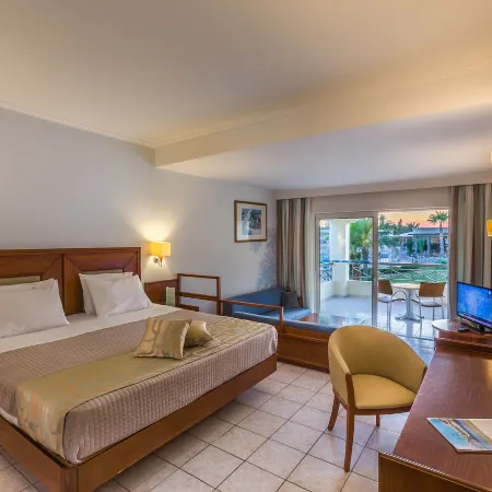 Kipriotis Maris Suites by Anayia All Inclusive Resorts
