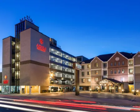 Aspen Select Hotels in Rochester
