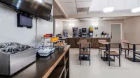 SureStay Hotel by Best Western Higginsville - Motels
