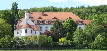 Tagungshaus Reimlingen Отели в г. Мёнксдеггинген