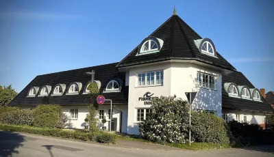 Fisher's Inn Отели рядом с достопримечательностью «Kirr»