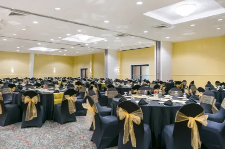 Eisenhower Hotel and Conference Center Отели рядом с достопримечательностью «Либерти Маунтин Резорт & Конференс Сентер»