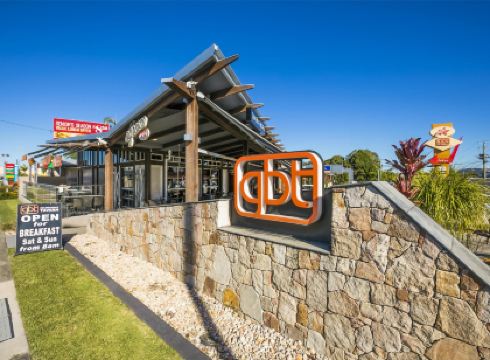 Nightcap at Golden Beach Tavern