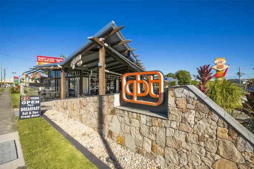 Nightcap at Golden Beach Tavern