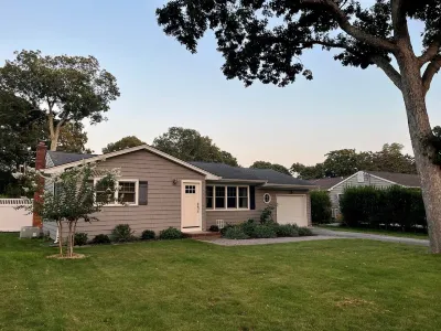 Cozy House less than two miles from Ocean Beaches