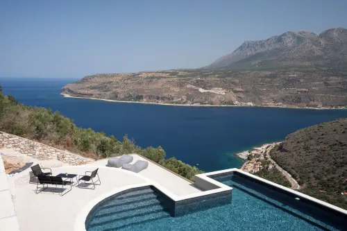 The One Limeni - maisons de vacances