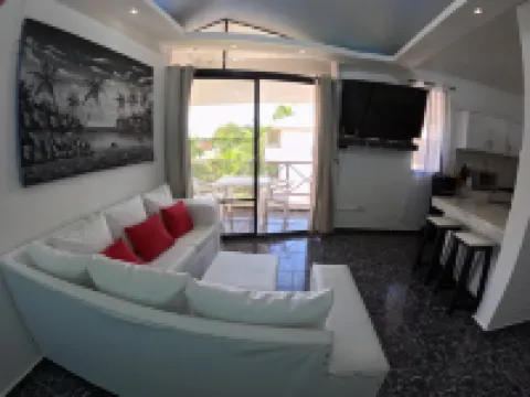 Condo with private balcony in the heart of Sosua ソスアのホテル