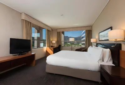 Holiday Inn Express Santiago Las Condes Hotels near Clinica Las Condes