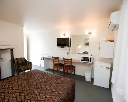 A&A旅館翡翠汽車旅館 埃默拉爾德酒店