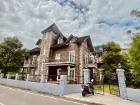 England Castle B&B Hotels in Yilan