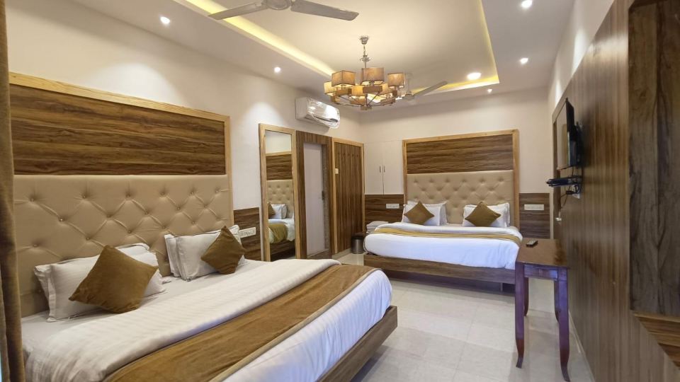 Hotel Golden Veena