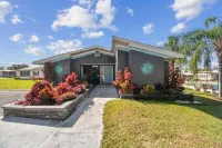 2 Bed Cozy Home, Dade City, Pickle Ball and Pool