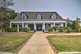 Starkvegas Clubhouse ~ 2 Mi to MSU Campus!