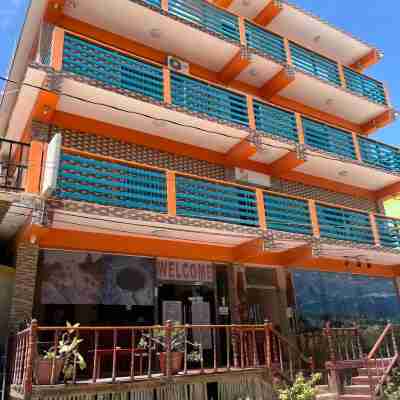 享受旅館 Hotel Exterior