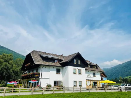 Landhaus Lungau Отели в г. Sankt Michael im Lungau