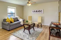 3 Mi to Dtwn: Waxahachie Townhome w/ Fire Pit
