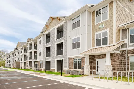 Private Patio and Fast WiFi for Business Travelers - Charming Oasis