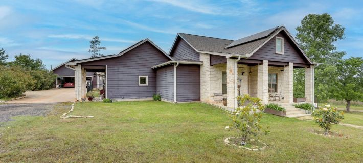Pool & Hot Tub in Sunny Smithville Getaway! Ξενοδοχεία στην πόλη Bastrop County