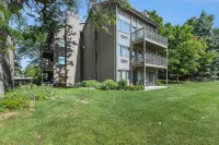 Golf View Condo w/ Free WiFi & Parking - 5518