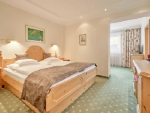 Hotel Appartement Roggal Hotels in Lech