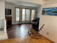 Family-Friendlyin QuietLaval Neighborhood