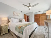 Oceanfront, Beachfront, Ground Floor, Beautiful Remodeled condo with pool access