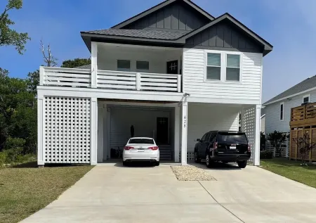 Downstairs apt in newly constructed Kill Devil Hills home with private entry!