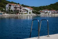 Apartments Malo Lago