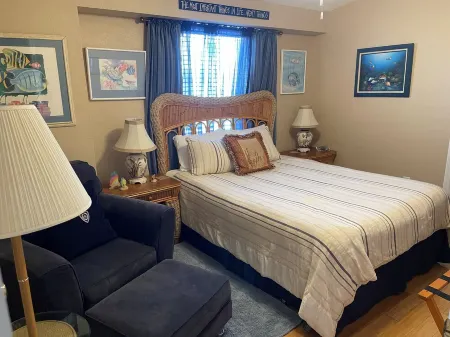 Big Pine Key Waterfront Home: Boating, Sunrises, Sunsets; Relax in Paradise!