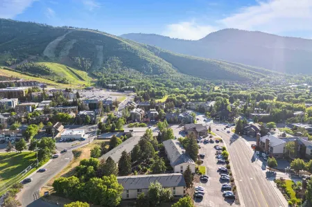 Alpine Ember by AvantStay Park City Retreat Near Main Street, Dining & Deer Valley Slopes