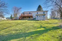 Deck & Grill: Convenient Home in Hummelstown