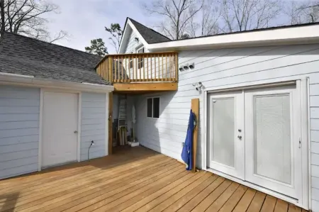 Lake house on Lake Lanier Отели рядом с достопримечательностью «Бивер Айленд»